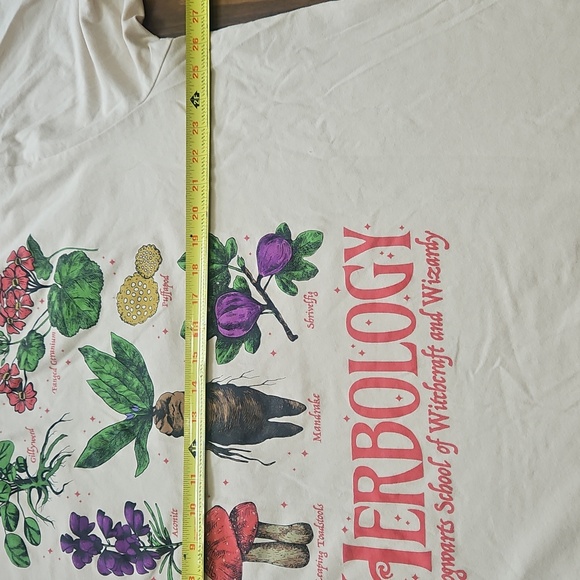 Warner Bros. Herbology Graphic Tee - Picture 7 of 7
